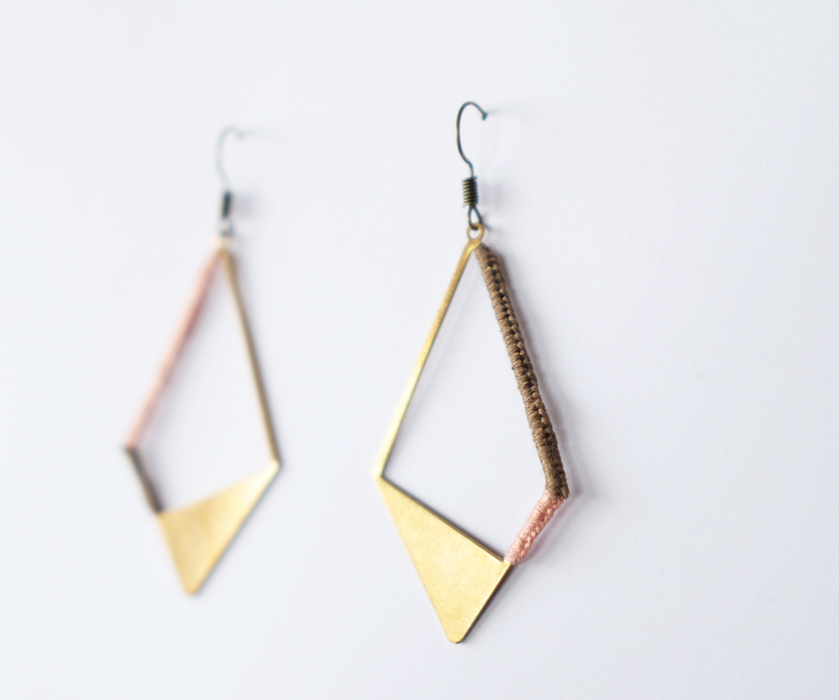 【JOJONO】刺繍カラフルひし形ピアス